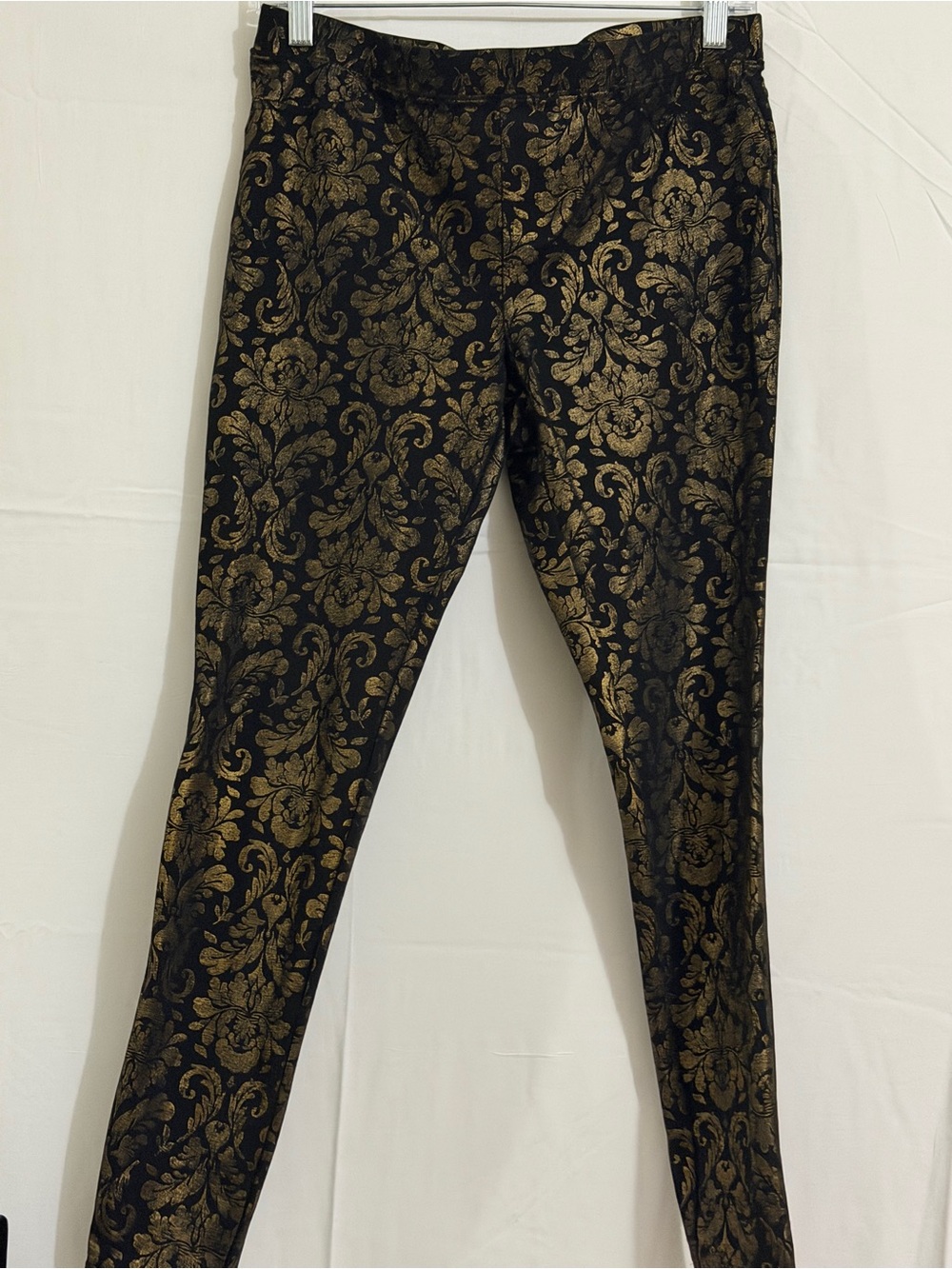 HUE Black & Gold Brocade Skinny Jeans